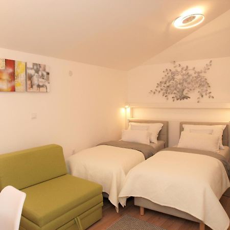 Cozy Studio Apartment Tian In Zagreb Eksteriør billede