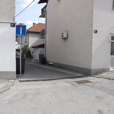 Cozy Studio Apartment Tian In Zagreb Eksteriør billede
