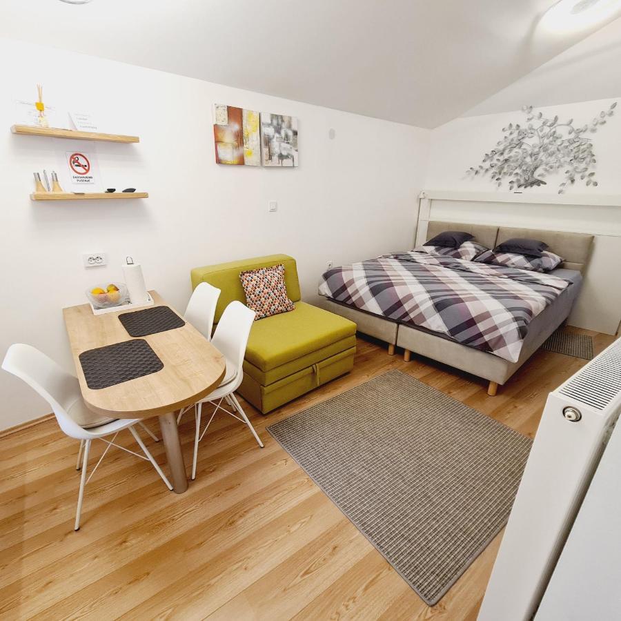 Cozy Studio Apartment Tian In Zagreb Eksteriør billede