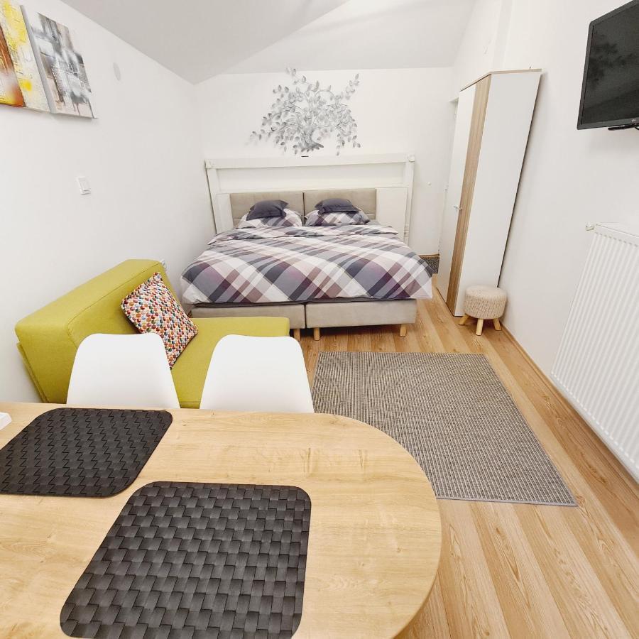 Cozy Studio Apartment Tian In Zagreb Eksteriør billede